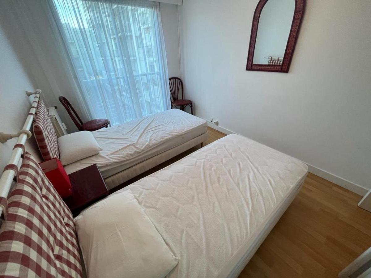 Appartement T4 Avec Parking, Balcon Et Proche Commerces A Biarritz - Fr-1-239-921 Exterior photo