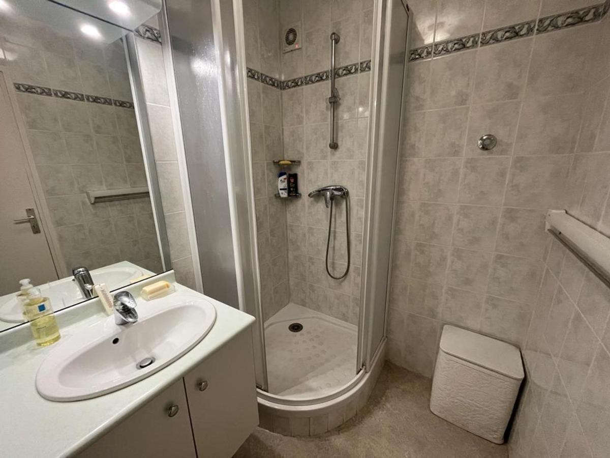 Appartement T4 Avec Parking, Balcon Et Proche Commerces A Biarritz - Fr-1-239-921 Exterior photo